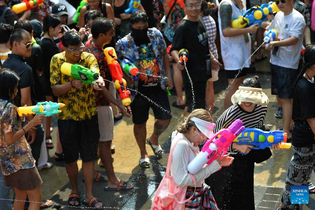 Songkran Festival celebrated across Thailand-Xinhua