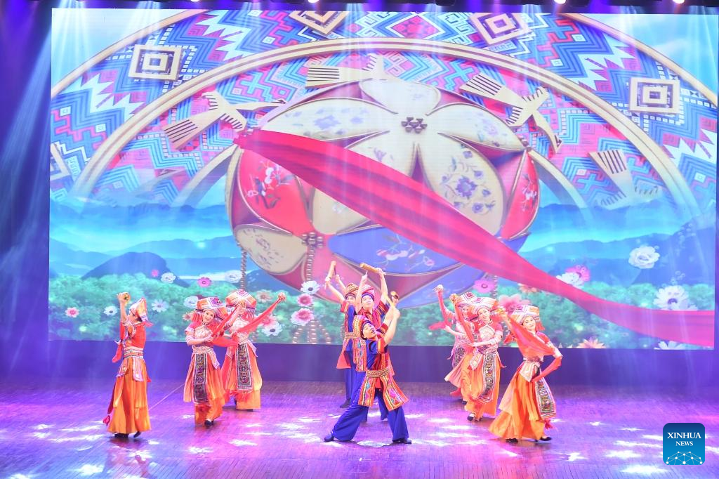 Traditional Chinese Mid-Autumn Festival celebrated in Vietnam-Xinhua