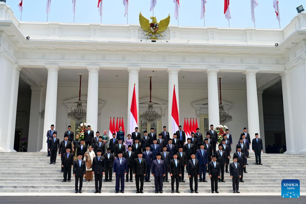 Indonesian President Prabowo Subianto swears in new