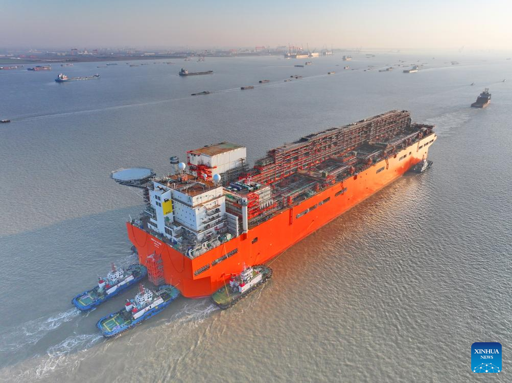 First large-scale FLNG facility made in China transferred from Nantong ...