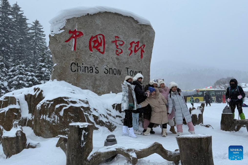 China's snow town scenic area sees peak of tourism-Xinhua