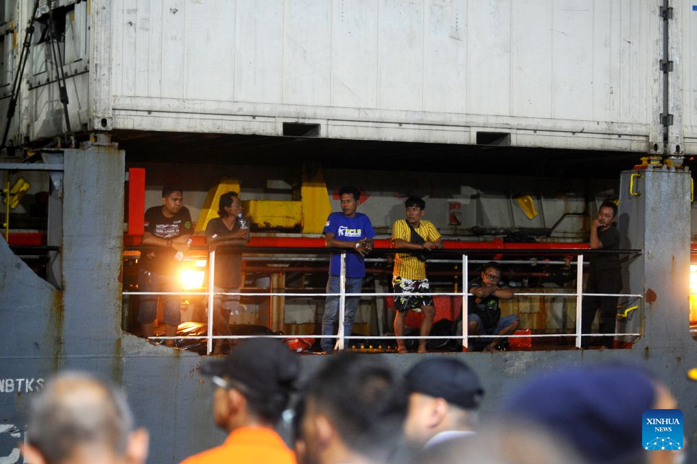 5 dead, 41 missing after vessel catches fire in Indonesia's Java Sea-Xinhua