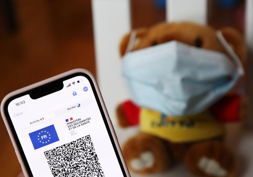 France To Lift Mandatory Wear Of Mask Indoors Vaccine Pass Xinhua   E0a2c91d03604d0e8b63197ad5b52015 