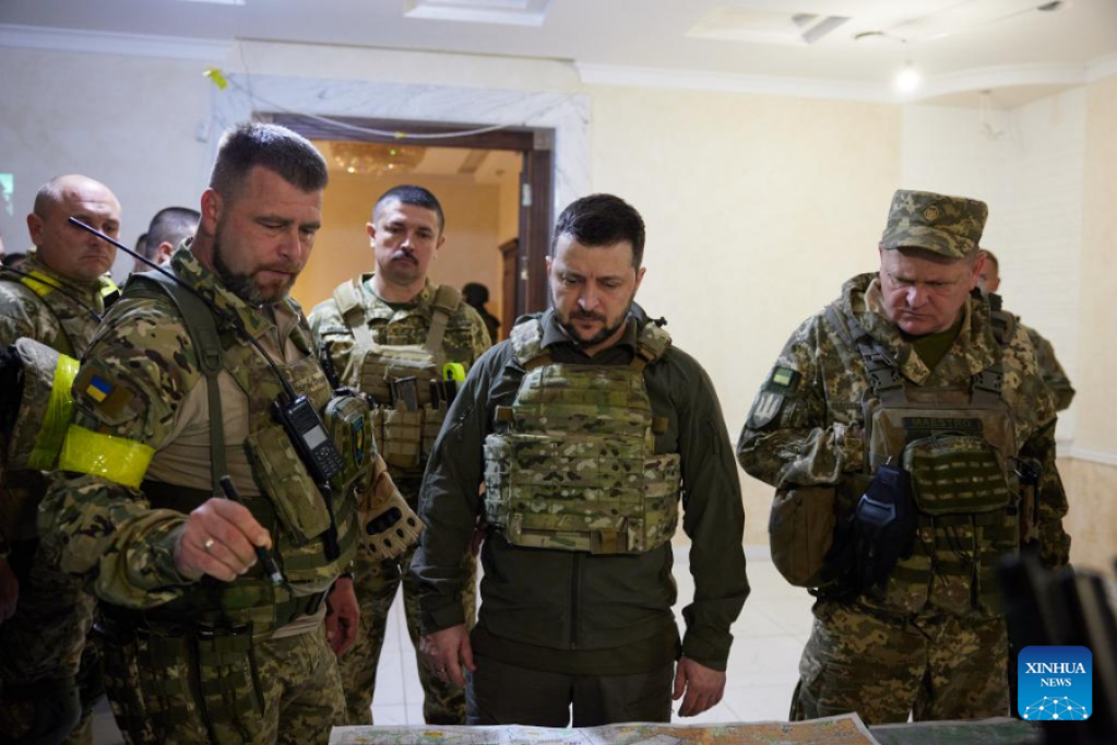 Ukrainian president Zelensky visits frontline in Kharkiv-Xinhua