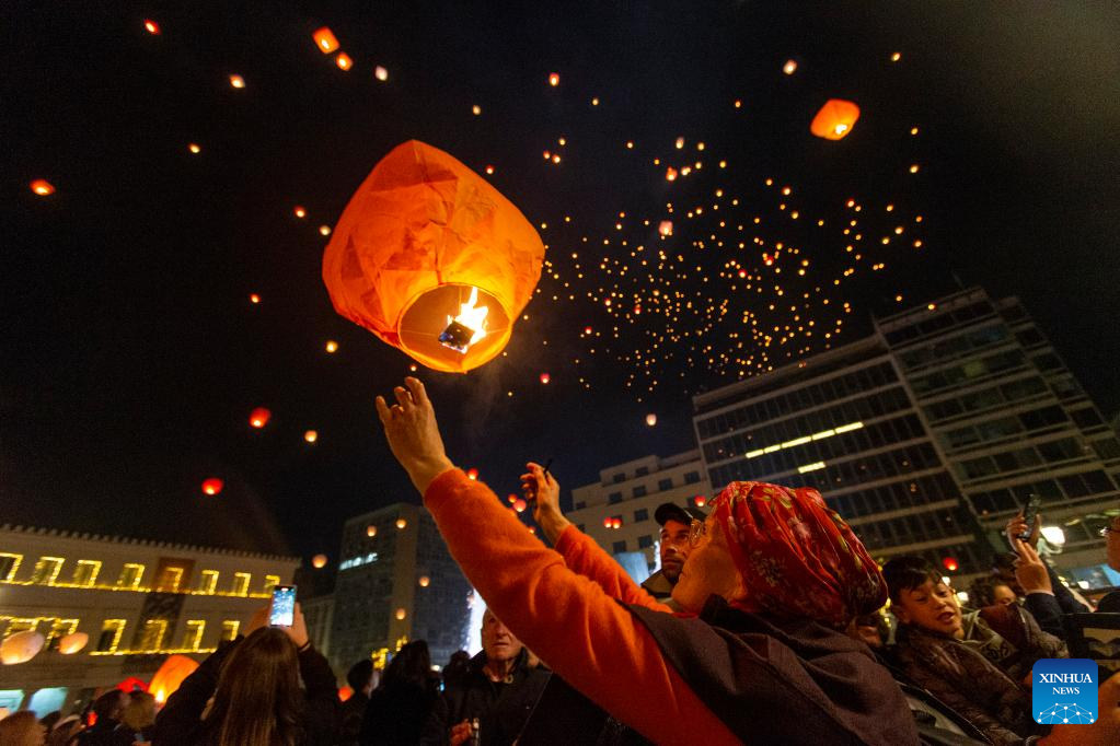 paper lanterns on christmas eve