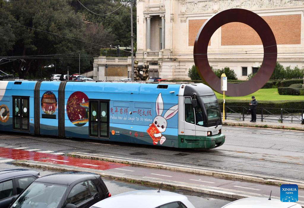 Tram featuring Year of Rabbit unveiled in Rome-Xinhua