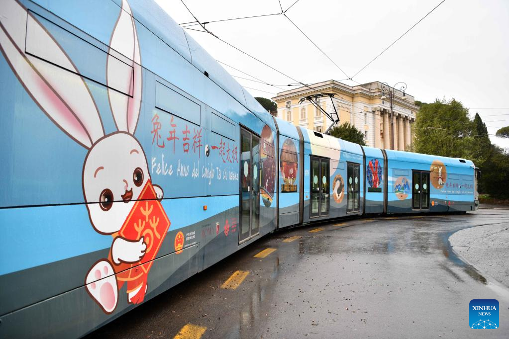 Tram featuring Year of Rabbit unveiled in Rome-Xinhua