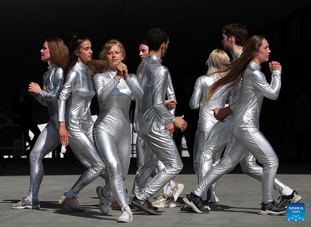 Artists perform Alien at International Contemporary Dance
