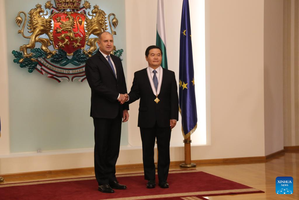 Китайският посланик получи най-високия български орден – Синхуа