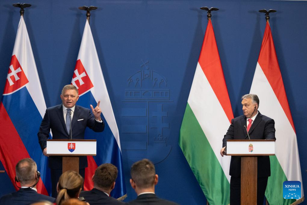Slovenský premiér prisľúbil podporu Maďarsku na EU-Xinhua