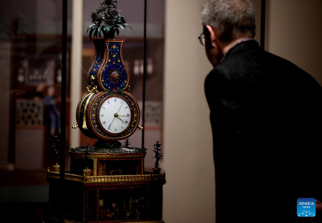 Antique clocks from China's Palace Museum on exhibition in London