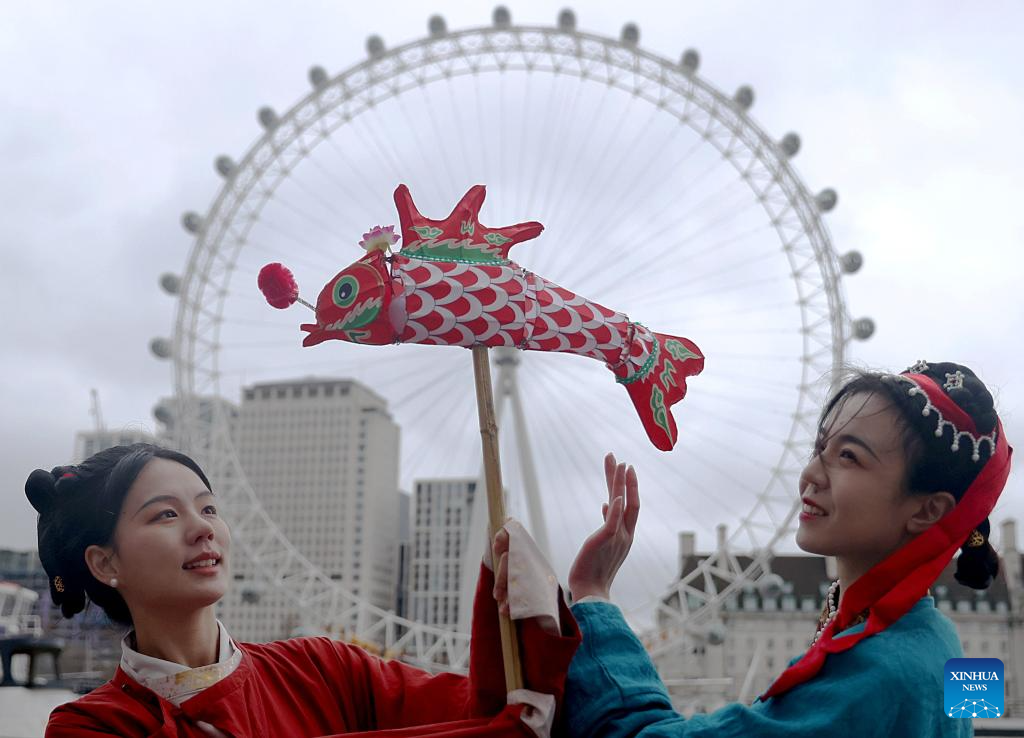 Hanfu enthusiasts show charm of Chinese traditional culture in London-Xinhua