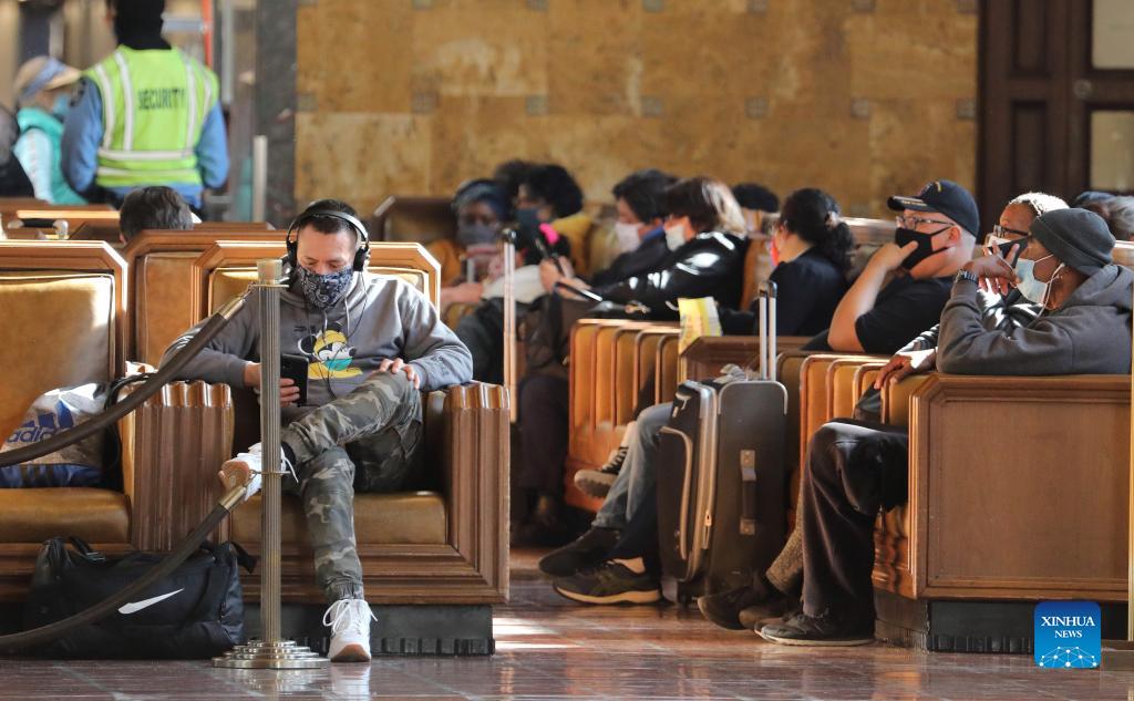 Reinstated indoor mask mandate takes effect in U.S. California amid ...