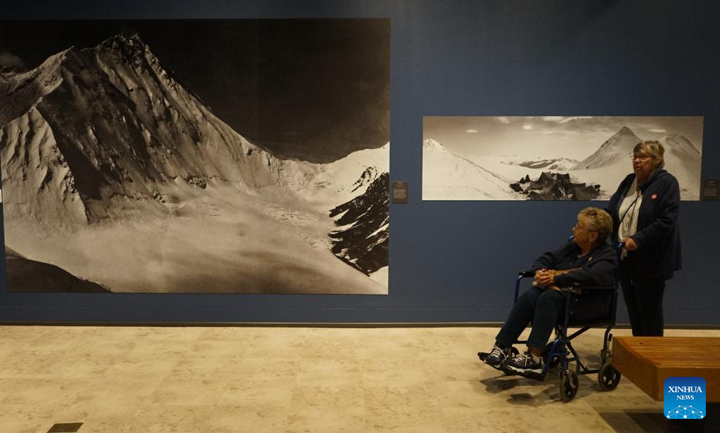 Feature: Exhibition in Southern California showcases Mount