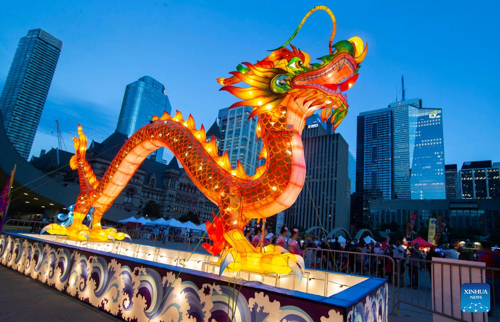 Toronto Dragon Festival celebrated to promote traditional Chinese