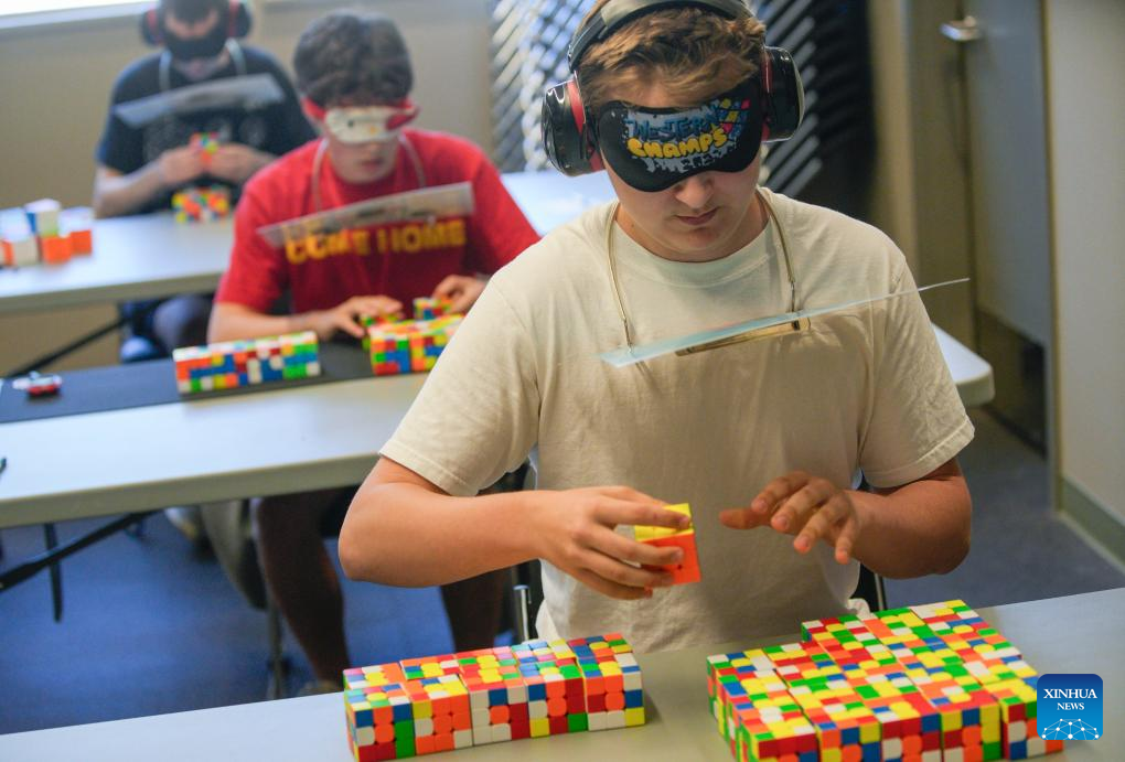 Cubing Comp Contestants participate in Canadian Speedcubing Championship 2023 -Xinhua