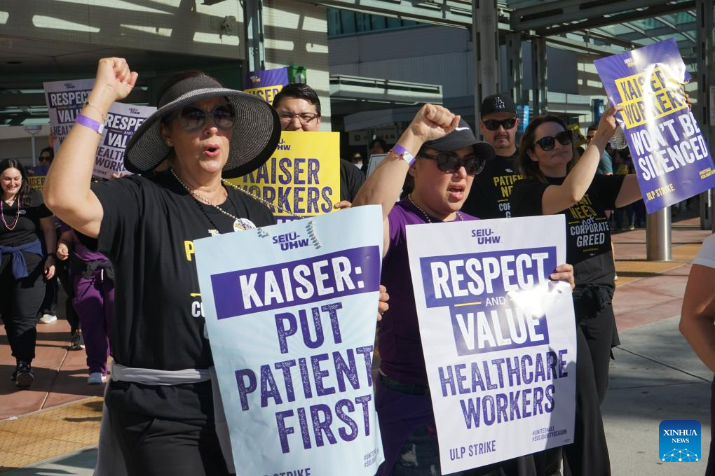 U.S. healthcare workers begin their largest strike for better pay-Xinhua
