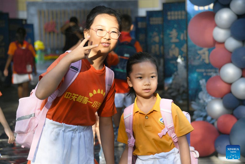 Schools across China host activities to mark start of new semester-Xinhua