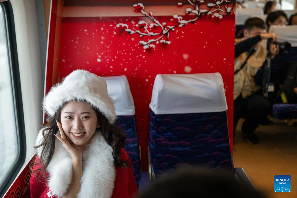 Train themed on ice and snow tourism starts operation in China's ...